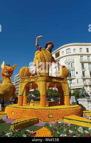 Febbraio 16 2019 Mentone, in Francia, la 86Sagra del limone (Des Mondes Fantastiques) durante il Carnevale di Nizza Foto Stock