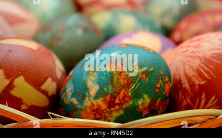 Close up di colorate uova di Pasqua Foto Stock