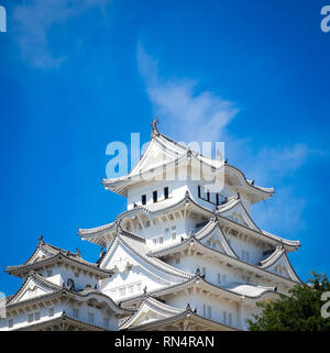 Himeji-jo (il castello di Himeji), generalmente considerato come il migliore esempio superstite di prototipico castello Giapponese architettura. Himeji, Giappone. Foto Stock