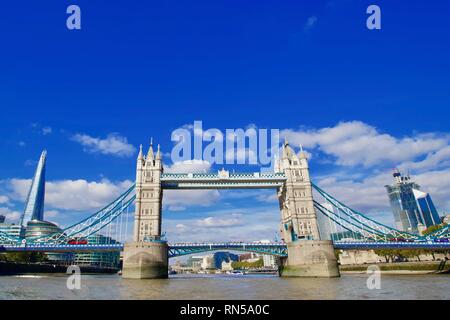 Il Tower Bridge di Londra, Inghilterra Foto Stock