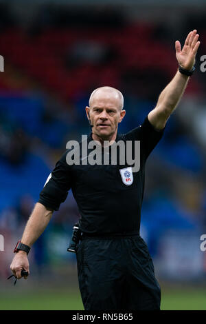 Arbitro Andy Woolmer in azione durante la partita di oggi 16 febbraio 2019, Università di Bolton Stadium, Bolton, Inghilterra; Sky scommessa campionato, Bolton Wonderers vs Norwich City ; credito: Terry Donnelly /News immagini English Football League immagini sono soggette a licenza DataCo Foto Stock