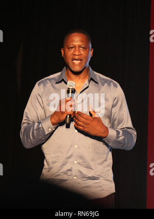 Charlotte, NC, Stati Uniti d'America. 15 Feb, 2019. Dominique Wilkins assiste il Rookie USA Fashion Show per NBA All-Star Weeknd in Charlotte, NC Photo credit: Walik Goshom/Mediapunch/Alamy Live News Foto Stock