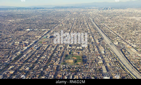 Vista aerea di 110 freeway vicino a Los Angeles, California, Stati Uniti d'America Foto Stock