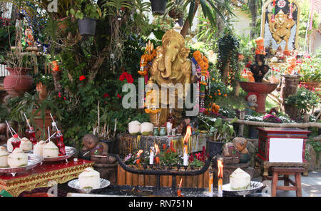 Ganesha statua altare Foto Stock