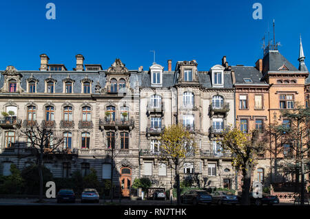 Strasburgo, Alsazia, Francia, fila di edifici residenziali, in stile guglielmino, quartiere Neustadt, Foto Stock