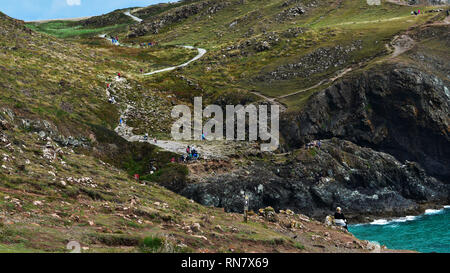 Kynance Cove a piedi per il parco auto Foto Stock