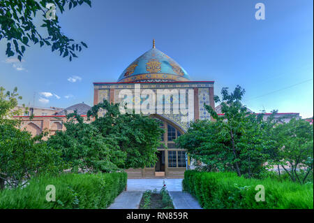 La Moschea Blu a Yerevan, Armenia. La Moschea istituito nel 1765 e ricostruita tra il 1996 e il 1999 dalla Repubblica Islamica dell Iran Foto Stock