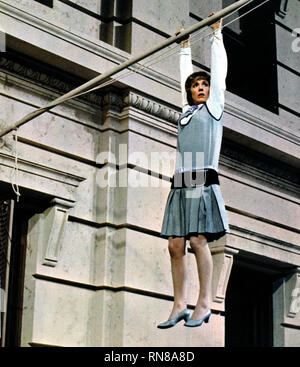 JULIE ANDREWS, modernissima MILLIE, 1967 Foto Stock