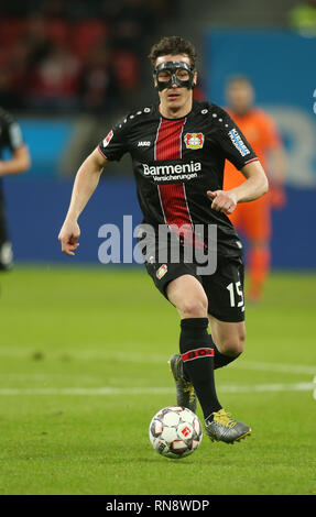 Julian Baumgartlinger di Bayer Leverkusen visto in azione durante la Bundesliga partita di calcio tra Bayer Leverkusen Vs Fortuna Dusseldorf al BayArena Leverkusen. ( Il punteggio finale; Bayer Leverkusen 2:0 Fortuna Dusseldorf ) Foto Stock