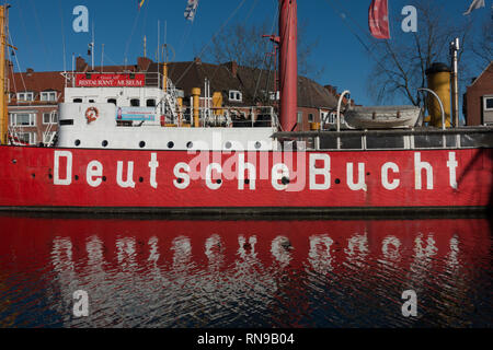 La nave di luce la Amrumbank a Emdem. Museo e ristorante. Germania Foto Stock