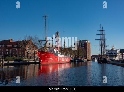 La nave di luce la Amrumbank a Emdem. Museo e ristorante. Germania Foto Stock