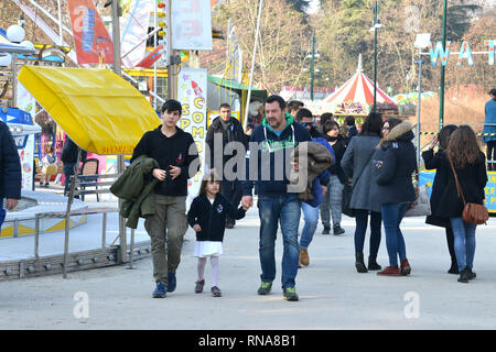 Milano, Italia. Xvii Feb, 2019. Milano, Matteo Salvini presso il parco di divertimenti con i suoi figli Federico e Mirta. Credit: Indipendente Agenzia fotografica/Alamy Live News Foto Stock