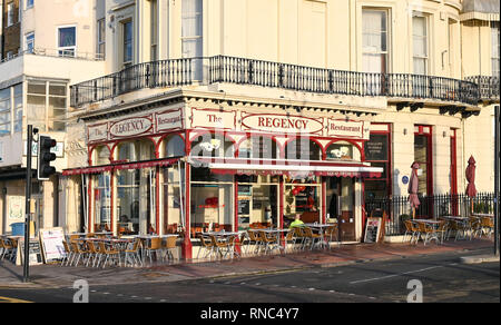 La famosa Regency ristorante di pesce sul lungomare di Brighton Regno Unito Foto Stock