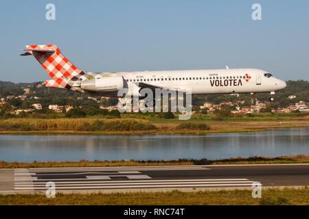 Corfù, Grecia - 13. Settembre 2017: Volotea Boeing 717 all aeroporto di Corfu (CFU) in Grecia. | Utilizzo di tutto il mondo Foto Stock