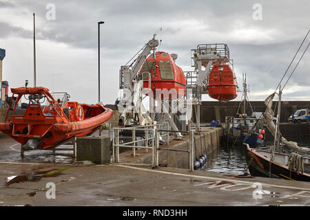 STONEHAVEN, aberdeenshire, Scozia, Regno Unito, 7 luglio 2017. Sopravvivenza Ispettorato craft di formazione presso il porto di Stonehaven Foto Stock