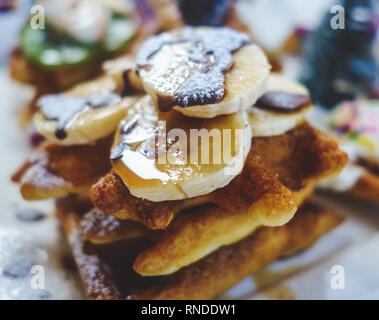 Cloweup di Banana Waffle al cioccolato Foto Stock