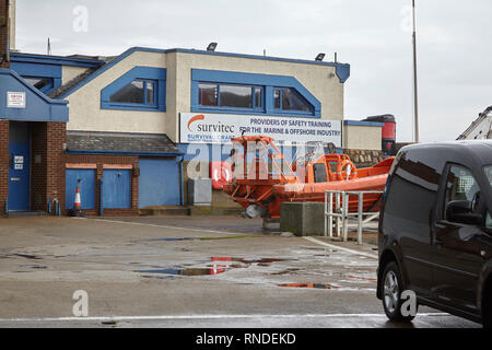 STONEHAVEN, aberdeenshire, Scozia, Regno Unito, 7 luglio 2017. Survitec. Fornitori di servizi di formazione in materia di sicurezza per il Marine & industria offshore Foto Stock