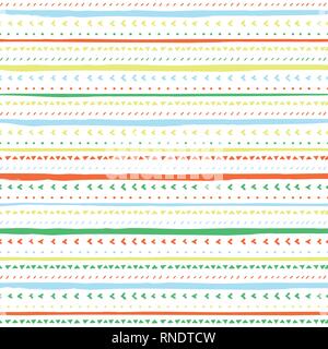 Vector seamless pattern con strisce handdrawn e triangoli . Disegnata a mano di colore arancione, verde, giallo e strisce blu e triangoli. Illustrazione Vettoriale