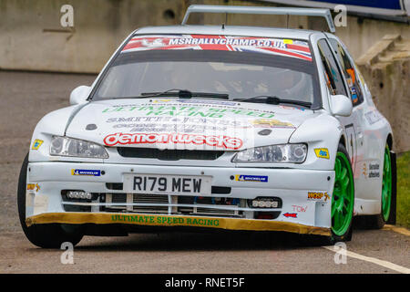 Peugeot 306 Maxi Kit Car, R179 MEW, con driver Chris West e co-driver Keith Hounslow durante il 2019 Snetterton tappa del Rally, Norfolk. Foto Stock