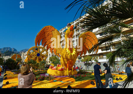 Febbraio 16 2019 Mentone, in Francia, la 86Sagra del limone (Sinbad il marinaio e Roc) durante il Carnevale di Nizza Foto Stock