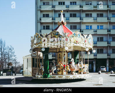 VENARIA, Italia - circa Febbraio 2019: Merry Go Round giostra Foto Stock