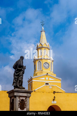 Pedro de Heredia statua e la Torre dell Orologio, Città Vecchia, Cartagena, Dipartimento di Bolivar, Colombia Foto Stock