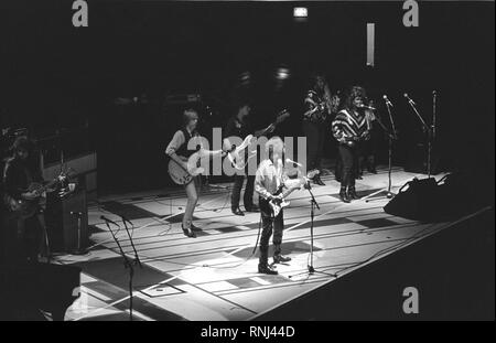 Musicista Bob Dylan è indicato di eseguire insieme a Tom Petty durante un 'live' aspetto di concerto. Foto Stock