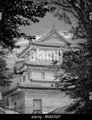 Rimasta solo la torre del castello di Edo al palazzo imperiale di Tokyo Foto Stock