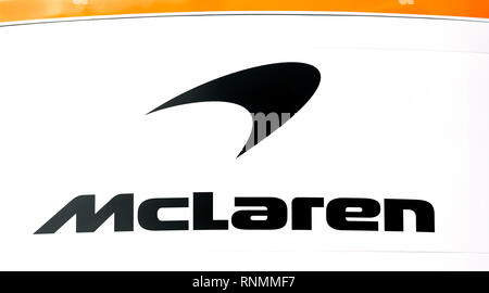 Una vista del logo McLaren durante la due giorni di test pre-stagione sul circuito de Barcelona-Catalunya. Foto Stock