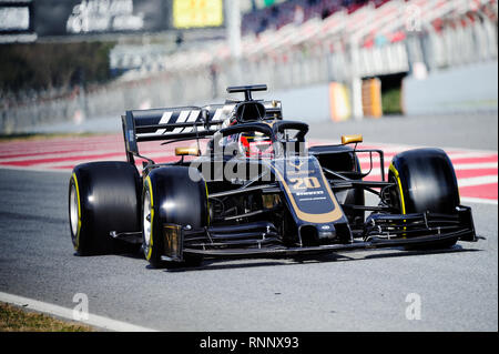 Barcellona, Spagna. Il 19 febbraio, 2019. Seconda giornata di test a Kevin Magnussen del team Haas in azione durante i test invernali al circuito di Catalunya Credito: Pablo Guillen/Alamy Live News Foto Stock
