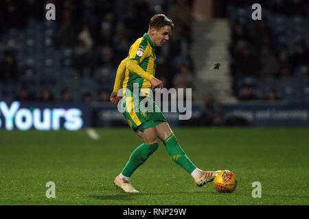 Londra, Regno Unito. 19 Feb, 2019. Stefan Johansen del West Bromwich Albion in azione. EFL Skybet partita in campionato, Queens Park Rangers v West Bromwich Albion a Loftus Road Stadium di Londra martedì 19 febbraio 2019. Questa immagine può essere utilizzata solo per scopi editoriali. Solo uso editoriale, è richiesta una licenza per uso commerciale. Nessun uso in scommesse, giochi o un singolo giocatore/club/league pubblicazioni. pic da Steffan Bowen/Andrew Orchard fotografia sportiva/Alamy Live news Credito: Andrew Orchard fotografia sportiva/Alamy Live News Foto Stock