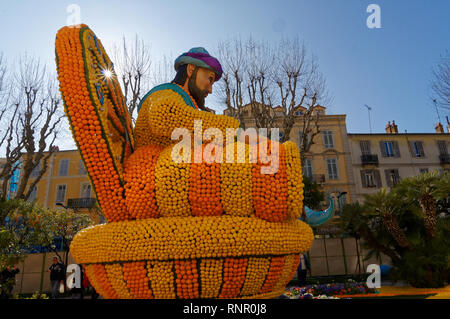 Febbraio 16 2019 Mentone, in Francia, la 86Sagra del limone (Ali Baba sul tron) durante il Carnevale di Nizza Foto Stock