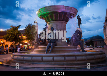 Fontana delle madri di Macedonia, Karpos ribellione della piazza, Skopje, Macedonia Foto Stock