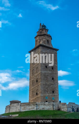 La Torre di Hercules, un antico faro romano sulla penisola di circa 2,4 chilometri (1,5 mi) dal centro di A Coruña (La Coruña), la seconda larg Foto Stock