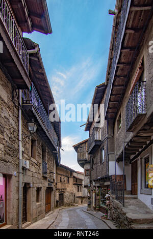 Quello di Alberca, Salamanca, Spagna; Giugno 2017: le strade e gli edifici del borgo medievale di La Alberca in provincia di Salamanca Foto Stock