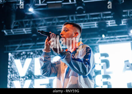 Milano, Italia. Xvii Feb, 2019. Il rapper italiano Vegas Jones concerto sul palco a Fabrique. Credito: Alessandro Bremec/Pacific Press/Alamy Live News Foto Stock