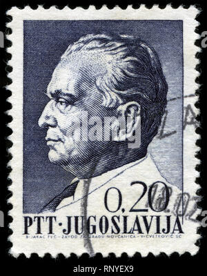 Francobollo dall'ex membro della Iugoslavia per il Presidente Tito serie emesso nel 1968 Foto Stock