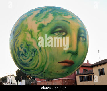 Palloncino luna triste, Festa Veneziana sull'acqua Foto Stock