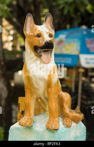 Statue buddiste nel tempio di Nha Trang Foto Stock