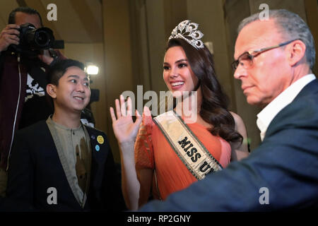 Manila, Filippine. Xx Febbraio 2019. "Miss Universo' Catriona grigio è venuta ad una conferenza stampa. Il 24-anno-vecchio cantante filippino e showmaster è stata votata la donna più bella del mondo a Bangkok (Thailandia) nel dicembre 2018 ed è ora celebrato dai suoi compatrioti con numerosi eventi a Manila. Credito: Alejandro Ernesto/DPA/Alamy Live News Foto Stock