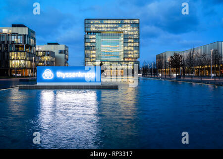 09.01.2019, Essen, Nord Reno-Westfalia, Germania - ThyssenKrupp quartier generale, corporate headquarters ThyssenKrupp quartieri, qui il logo della società Foto Stock