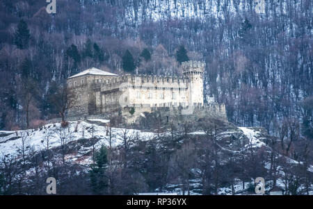 Sasso Corbaro (aka., Untervaldo, Santa Barbara) Castello, Bellinzona, la città capitale della Svizzera meridionale del Cantone Ticino. Un patrimonio mondiale herita Foto Stock