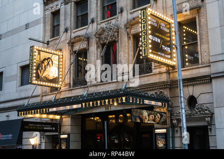 Hudson Theatre Marquee 'Burn quest' presso il Millennium Broadway Hotel New York STATI UNITI D'AMERICA Foto Stock