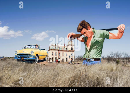 Cut-out effige del protagonista James Dean, parte dell'aria aperta mostra sul sito in Texas occidentale dove il gigante del filmato è stato girato Foto Stock