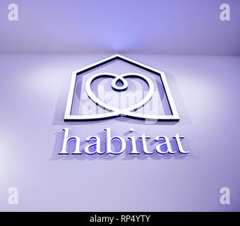 Strasburgo, Francia - 2 sett 2017: logotipo di Habitat store sulla facciata anteriore del moderno ed elegante negozio di mobili Foto Stock