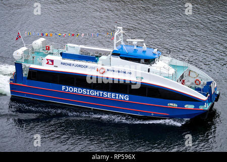 Velocità RYGERCRUISE catamarano di Rodne crociera del fiordo. Rodne è uno di Norvegia la più grande società di navigazione operanti piccolo andare veloci barche. Foto Stock