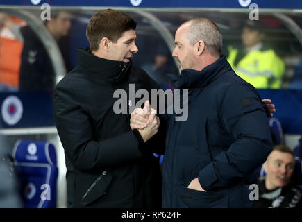 Rangers manager Steven Gerrard (sinistra) e Kilmarnock manager Steve Clarke durante la William Hill Coppa Scozzese quinto round replay corrispondono a Ibrox Stadium, Glasgow. Foto Stock