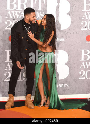 Foto deve essere accreditato ©Alpha premere 079965 20/02/2019 Andre grigio e Leigh Anne Pinnock poco Mix Brit Awards 2019 all'O2 Arena di Londra Foto Stock