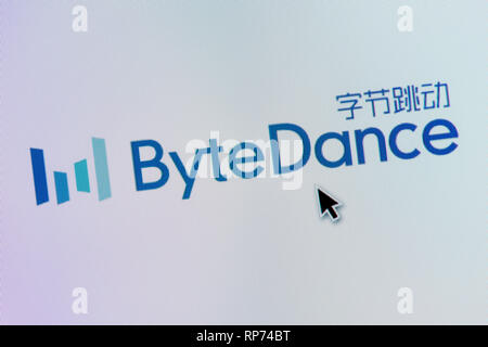 Il logo di ByteDance è visibile sullo schermo di un computer insieme con un cursore del mouse (solo uso editoriale) Foto Stock