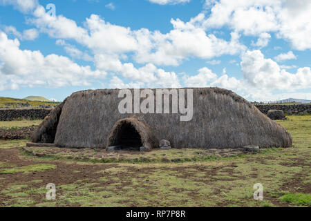 Village capanna a Vaihu, Isola di Pasqua, Cile Foto Stock